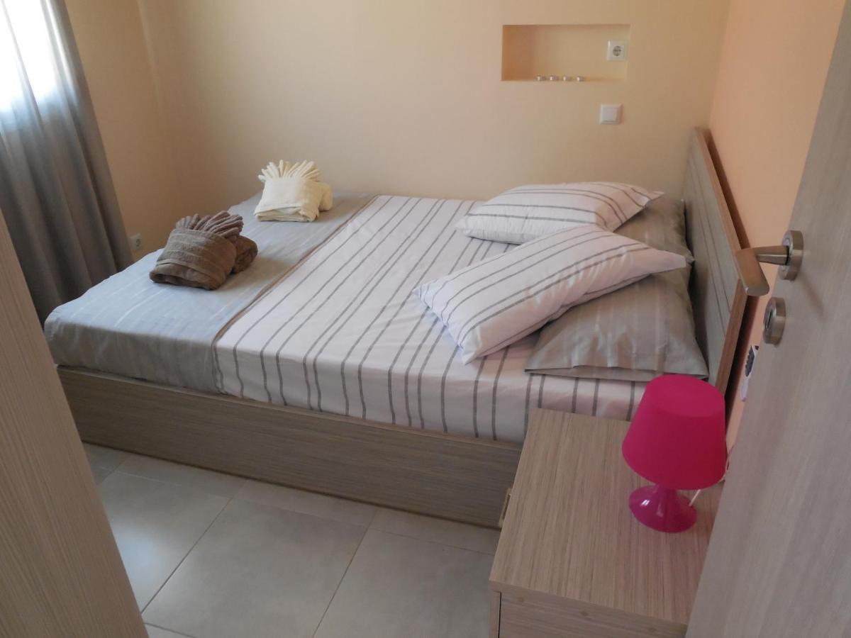 Costa Petra - Luxury Seaside Cottage With Garden - Vacation House For Families In Greece Nea Mesangala Exterior foto