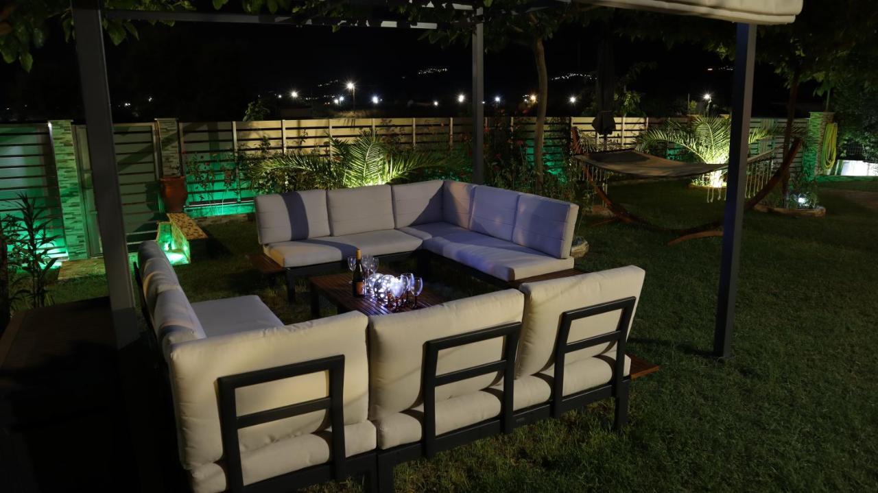 Costa Petra - Luxury Seaside Cottage With Garden - Vacation House For Families In Greece Nea Mesangala Exterior foto