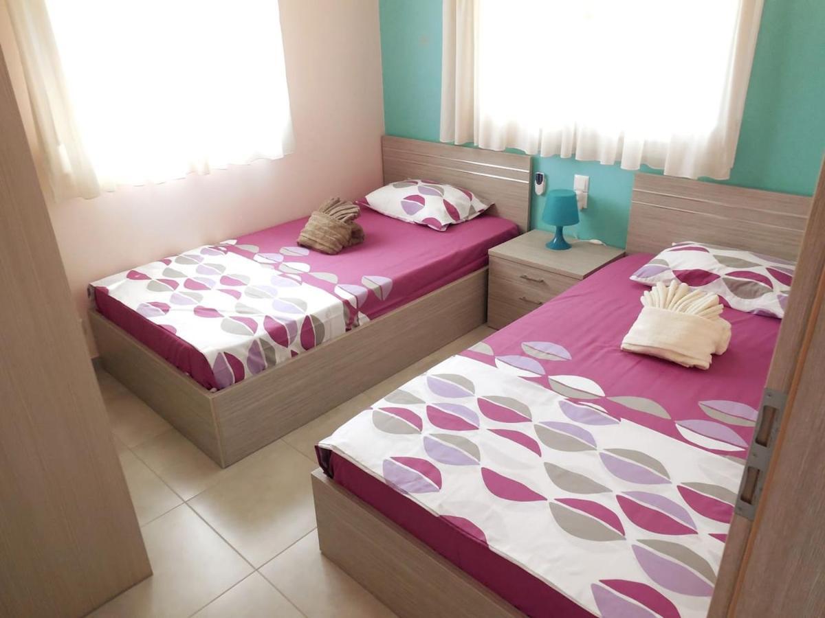 Costa Petra - Luxury Seaside Cottage With Garden - Vacation House For Families In Greece Nea Mesangala Exterior foto
